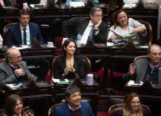 El peronismo intenta contener las versiones de ruptura en Diputados, pero no resuelve sus tensiones internas
