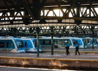 Con los trenes, el Gobierno concluyó la conversión de las empresas estatales en sociedades anónimas