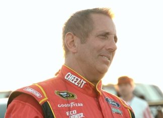 El especial regalo de Navidad que la leyenda del NASCAR Greg Biffle había enviado poco antes de morir en un accidente aéreo: “Recibí esto en el correo”