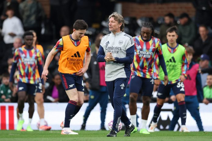 El eufórico festejo de Gabriel Heinze tras la victoria del Arsenal en el clásico frente al Tottenham