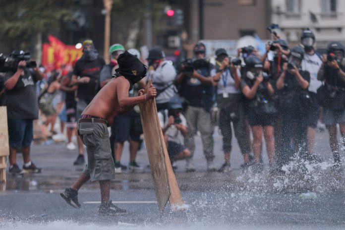 El Gobierno denunciará por terrorismo a los responsables de los incidentes violentos en el Congreso