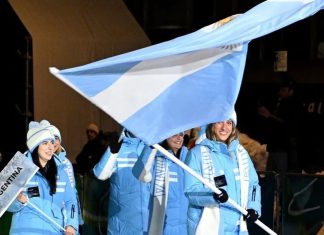 Superó graves lesiones e hizo historia en los Juegos Olímpicos de Invierno: la esquiadora argentina que corre como un F1, pero sobre hielo