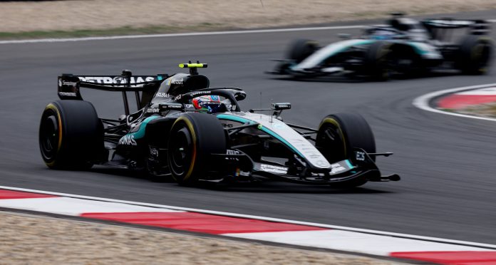 La FIA investiga a Mercedes en la Fórmula 1 por un “truco” en su alerón delantero: qué ventaja logra