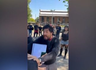 Un docente agredió a estudiantes libertarios en la Universidad Nacional de Lanús