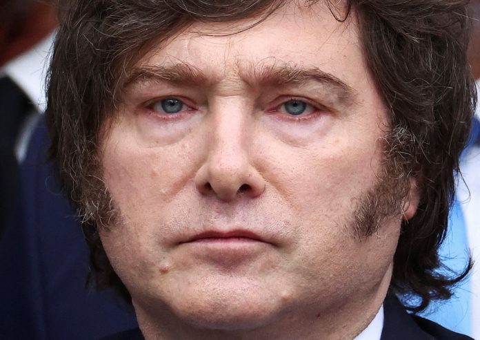 Milei trata de reconstruir la narrativa del esfuerzo para enfrentar la crisis