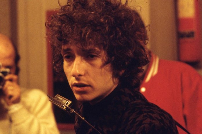 3 artistas que se burlaron de Bob Dylan en sus canciones