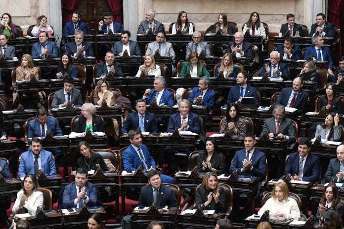 Cómo votó cada uno de los diputados la Ley Hojarasca, la iniciativa que apunta a derogar cerca de 70 normas