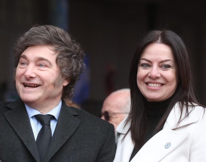 Cruces, sospechas y una aclaración forzada del Gobierno tras el anuncio sobre el Gemelo Digital Social