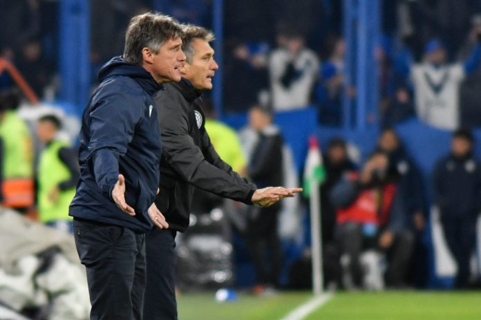 El ácido cruce entre Guillermo Barros Schelotto y un periodista tras la eliminación de Vélez: “Es de mal gusto”