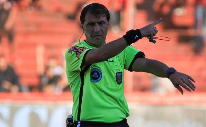 El árbitro VAR del Superclásico cobra casi $4 millones por mes como empleado de la provincia de Buenos Aires