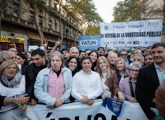 Gobernadores, legisladores, intendentes y referentes opositores participaron de la Marcha Universitaria