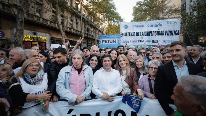 Gobernadores, legisladores, intendentes y referentes opositores participaron de la Marcha Universitaria