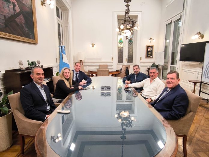 La Libertad Avanza se flexibiliza y abre la puerta a cerrar alianzas con el PRO, pero fija condiciones