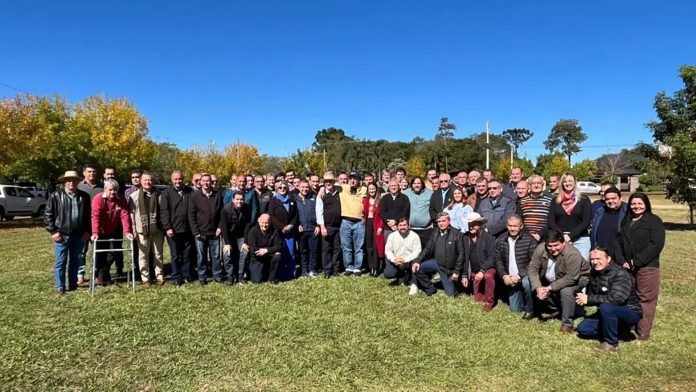 Misiones: el gobernador Passalacqua recibió respaldo de intendentes a su reelección y profundiza la distancia con Carlos Rovira