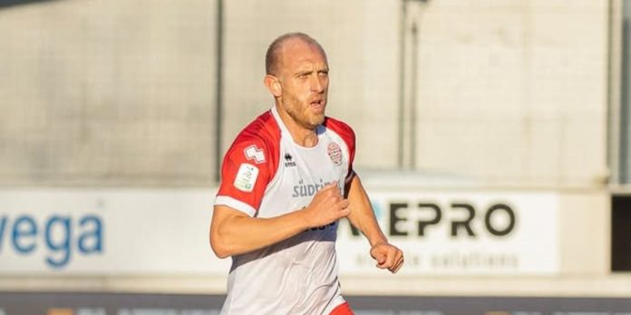 Cumplió 40 años, firmó una cláusula para no jugar contra el Bari y terminó retirándose cuando el sorteo lo puso frente a frente con su pasado