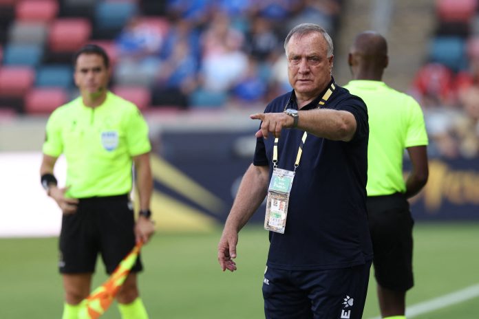 La rebelión de una selección a un mes del Mundial que terminó con un cambio de entrenador: “El cuento de hadas se convirtió en un drama”
