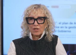 Mónica Frade: “El Congreso posterga la salida de Adorni por pactos y conveniencias”