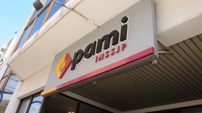 Prestadores del PAMI suspendieron nuevos turnos y advirtieron que podrían profundizar las medidas por el atraso en los pagos