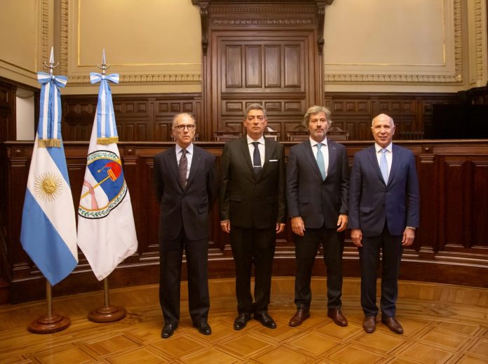 Señal del Gobierno: reformará el proceso de selección de los jueces de la Corte para acelerar los nombramientos