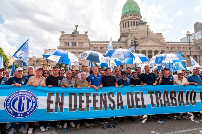 “Si tenemos que ir en cana, iremos”: la advertencia de un jefe de la CGT que preanuncia la dura batalla que promueven contra Milei
