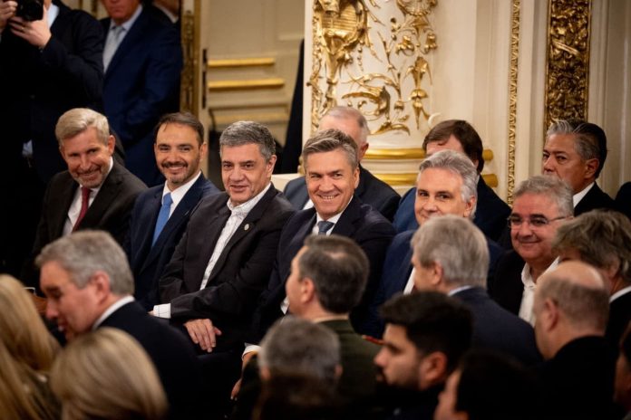Cautela y preocupación en el Gobierno por la lenta negociación para suspender las PASO