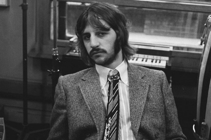El artista que le causó escalofríos a Ringo Starr: «Fue mi primera influencia musical»