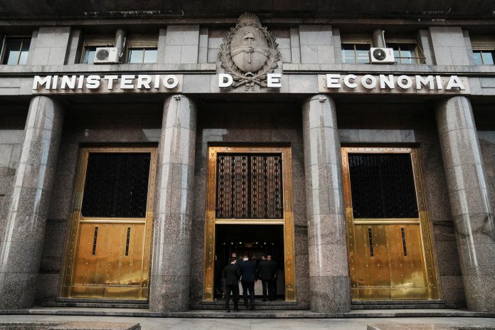 El Gobierno fortaleció los controles sobre los gastos de los funcionarios para alcanzar más transparencia