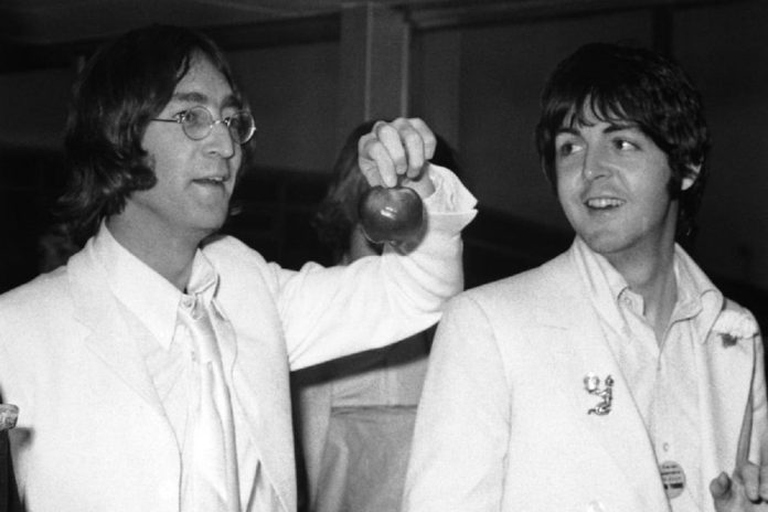 La canción de The Beatles que enfrentó a John Lennon y Paul McCartney