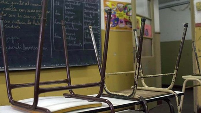 Los docentes anunciaron un plan de lucha desde el lunes próximo: qué medidas incluirá además de un paro de 24 horas