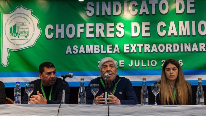 Moyano echó a un dirigente de Camioneros imputado por un fraude de USD 10 millones en un hotel sindical