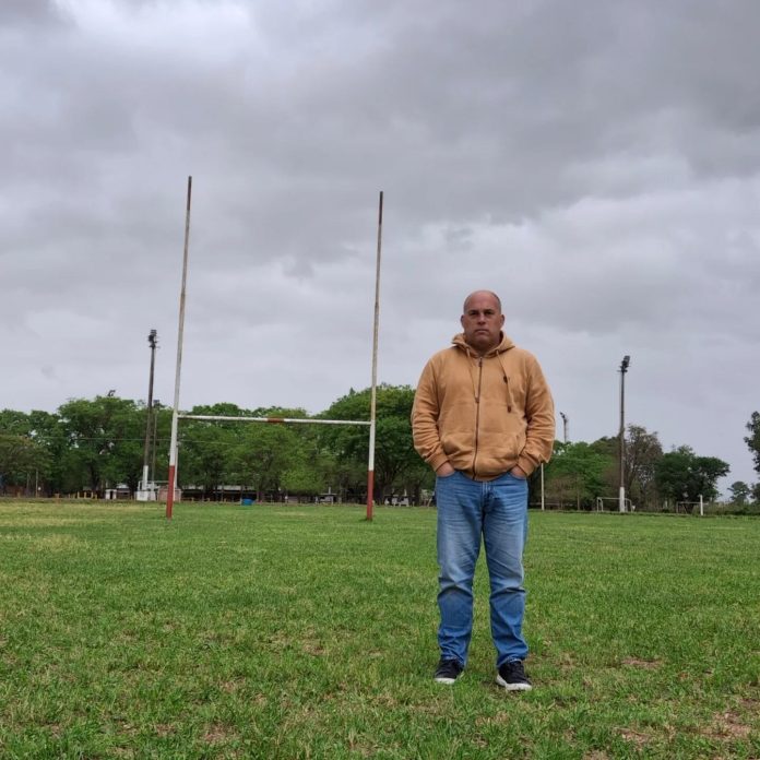 Visitó más de 500 clubes, escribió 16 libros y viajó por el mundo difundiendo los valores del rugby: “Soy un apasionado”