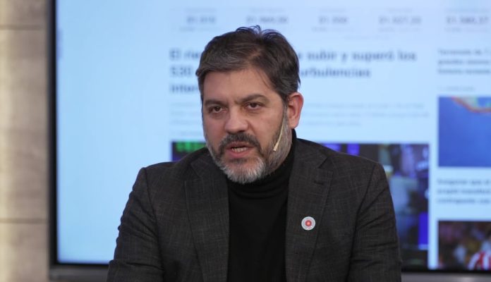 Carlos Bianco: “No puede ser Cristina Kirchner el eje principal de una campaña política”