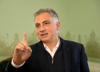 La Libertad Avanza bonaerense presiona por la unicameralidad y un lugar en la Suprema Corte