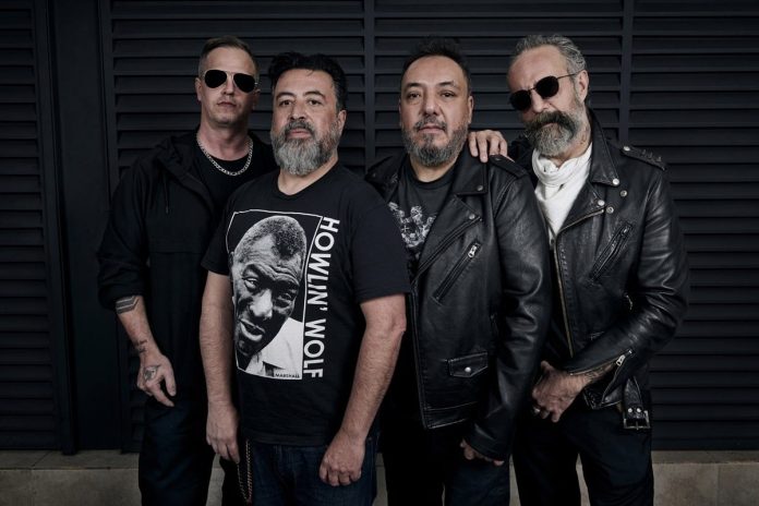 4 bandas con dos bajistas en su formación