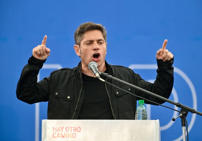 Axel Kicillof cierra un acto con olor a candidatura y un mensaje a la interna: “No me interesa una construcción a control remoto”