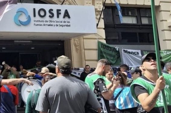 Crisis en la obra social de los militares: ATE ocupó la sede de OSFA por despidos y el destino de 13 hoteles