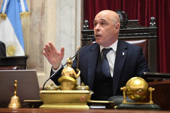 El senador Abdala quedará a cargo del Ejecutivo e igualará a Rodríguez Saá al frente de la Presidencia