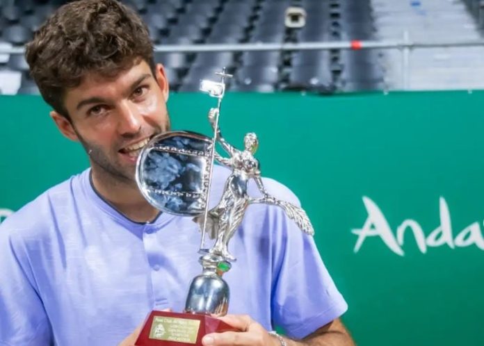 Facundo Díaz Acosta, otra vez campeón: se coronó en Sevilla y sumó su sexto título Challenger en el año