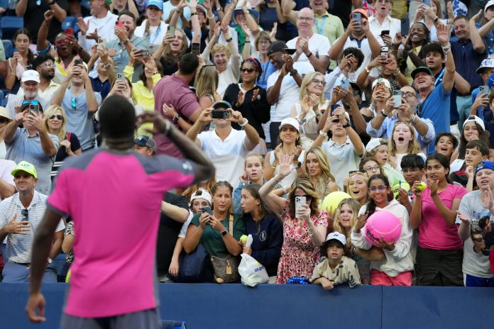 La presencia de influencers y las tradiciones del tenis generan debate en el US Open