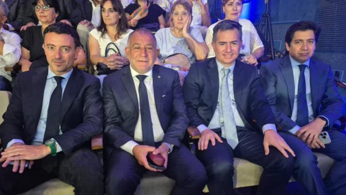 Sin calendario electoral, la oposición en Córdoba no termina de unificarse y los gestos de la Casa Rosada generan ruido