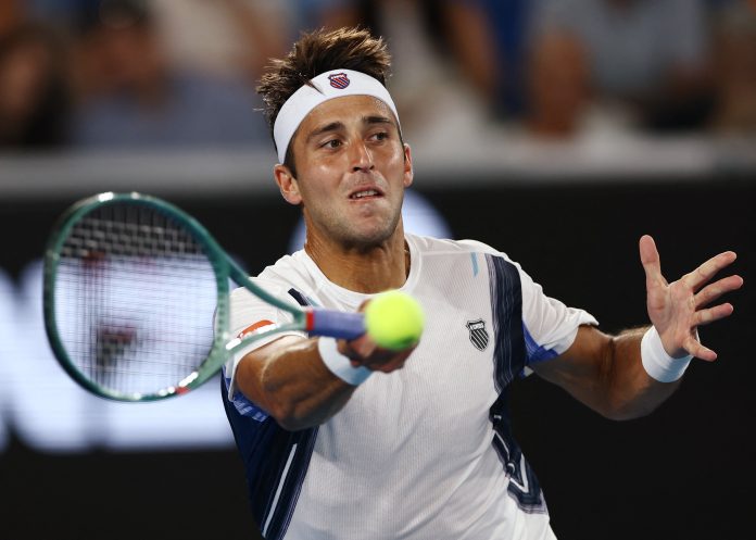 Tomás Etcheverry venció a Mariano Navone en el duelo de argentinos y avanzó a los octavos de final del US Open
