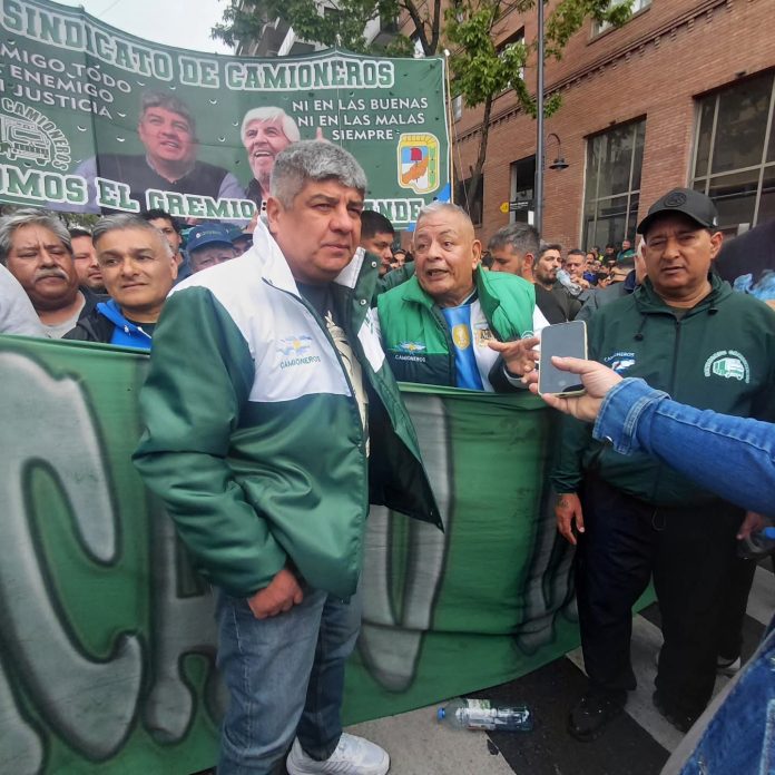 Camioneros presionó en la calle por las indemnizaciones de USD 200 millones, pero no se incluirán en los nuevos pliegos
